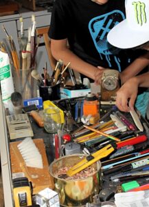 ecoliers-cm2-marnay-visite-atelier-lithographie